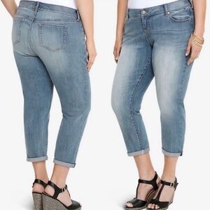 torrid Light Wash Mid-Rise Ex-Boyfriend Blue Jeans in Size 20